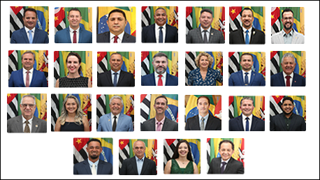 governos autoritários